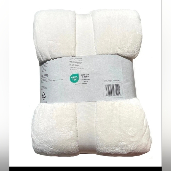 Berkshire Heavy Duty Extra Plush Oversized White Blanket Throw Ultra Soft Luxury - Picture 9 of 11